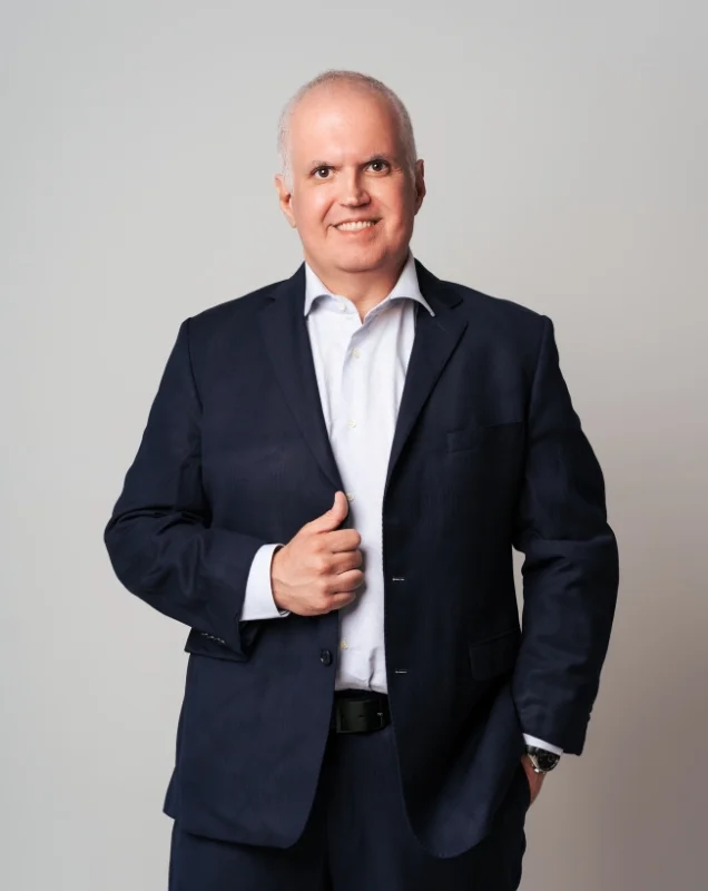 Dr. Leonardo Ribeiro